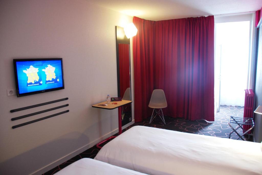 Ibis Styles Roanne Centre Gare Hotel Room photo